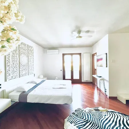 Hébergement de vacances Wow House - Ampia Con Piscina E Sala Giochi *